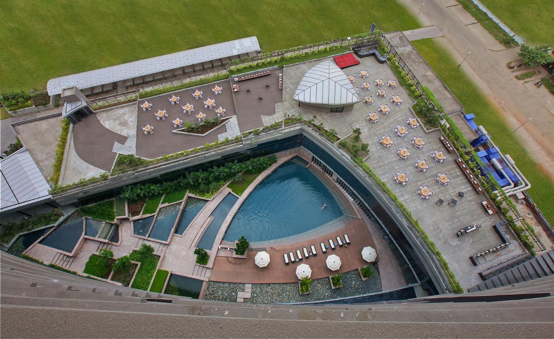 Novotel Kolkata Hotel And Residences Exterior foto